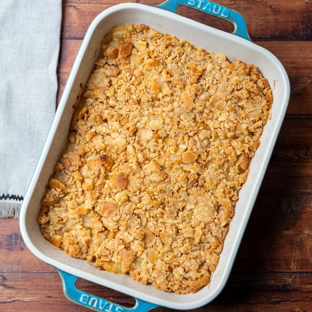 American dish with crackers