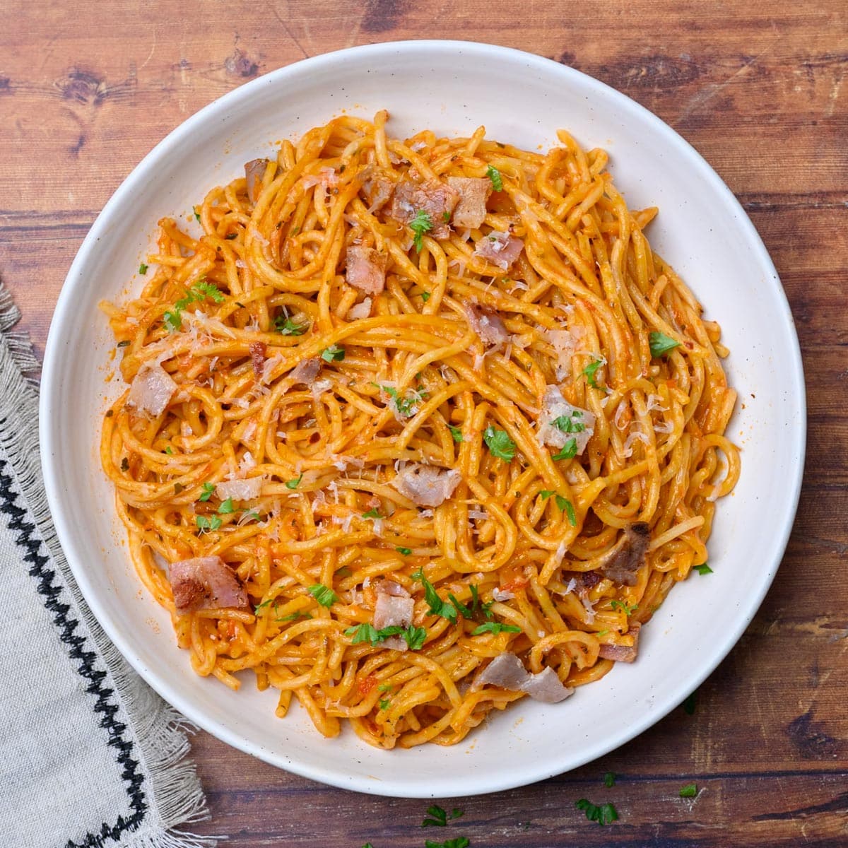 A plate of fried spaghetti